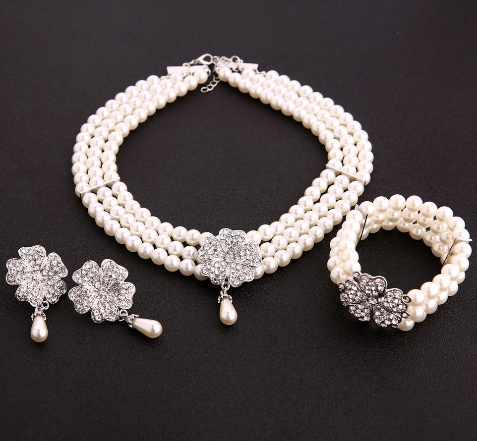Women'S Accessories In The 1950S - Audrey Hepburn colazione da Tiffany 1950s