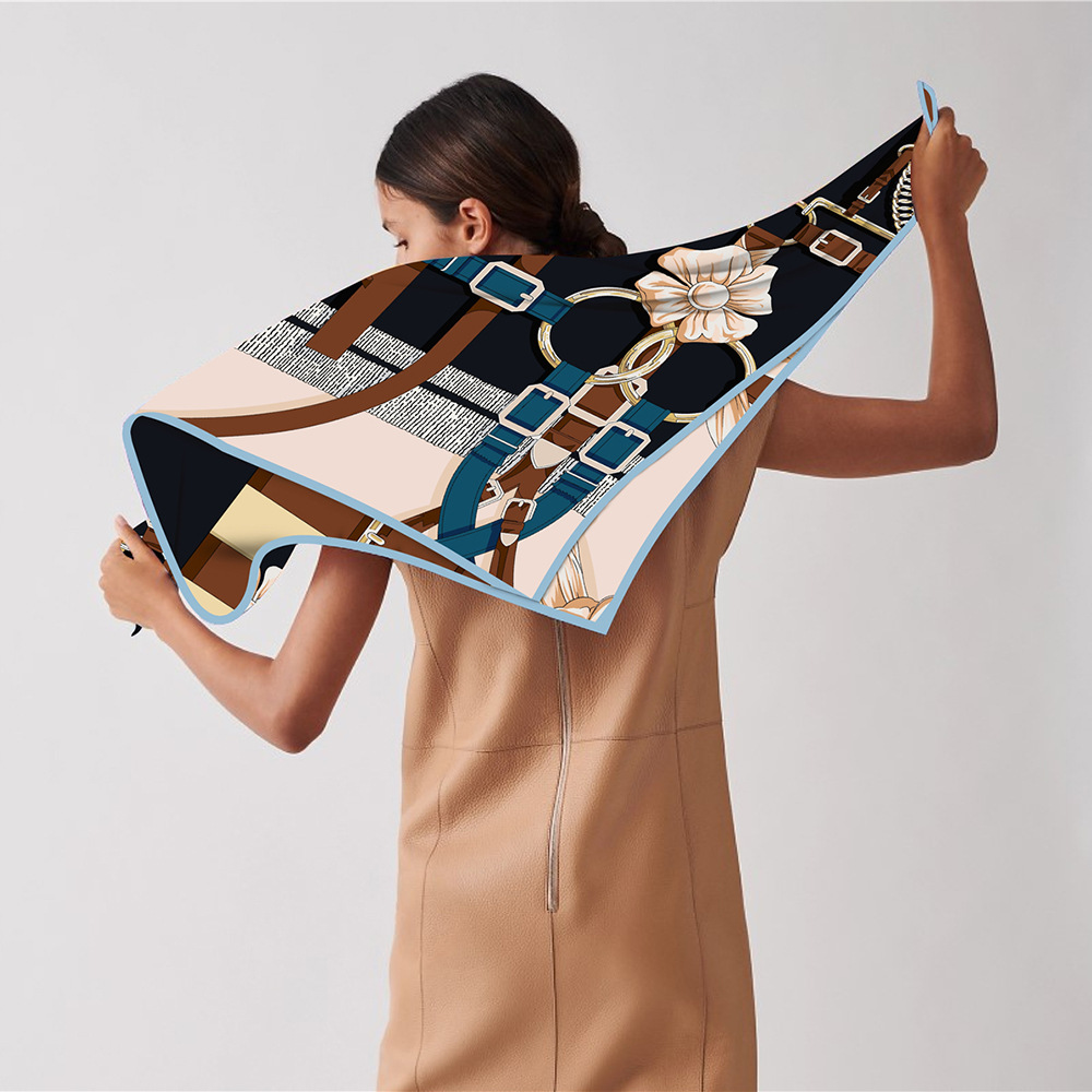 90 centimetri Nuovo Design Cin - Silk Scarf Square recensione e prezzo