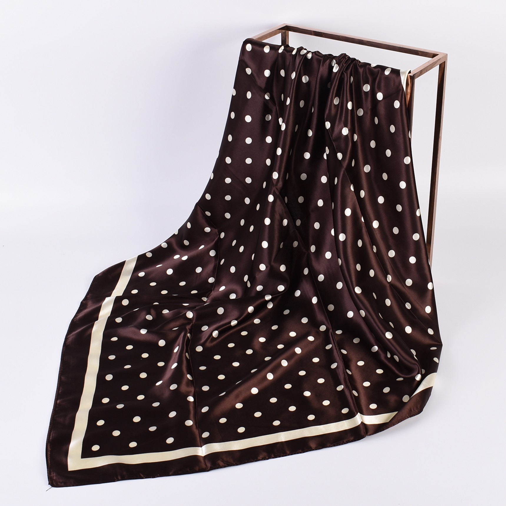 Sciarpa quadrata grande da 90  - Silk Scarf Square recensione e prezzo