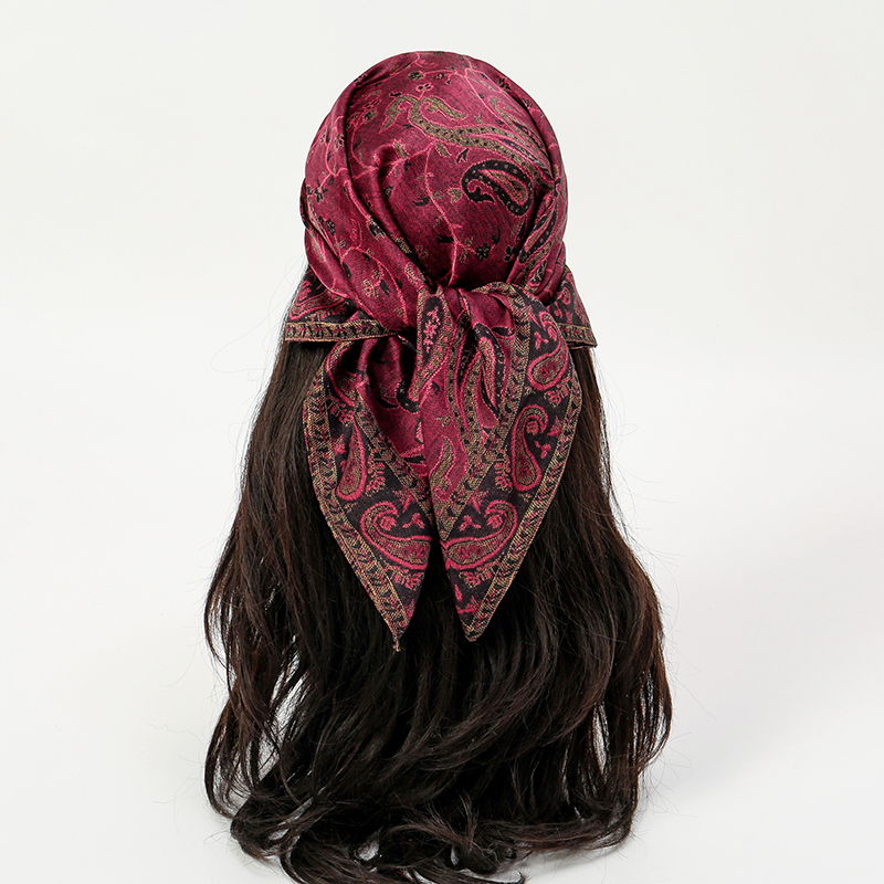 Sciarpa di seta di lusso 70 *  - Silk Scarf Square recensione e prezzo